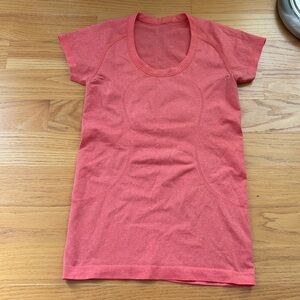 Lululemon Swiftly Tech Short Sleeve Shirt Size 6 In Orange